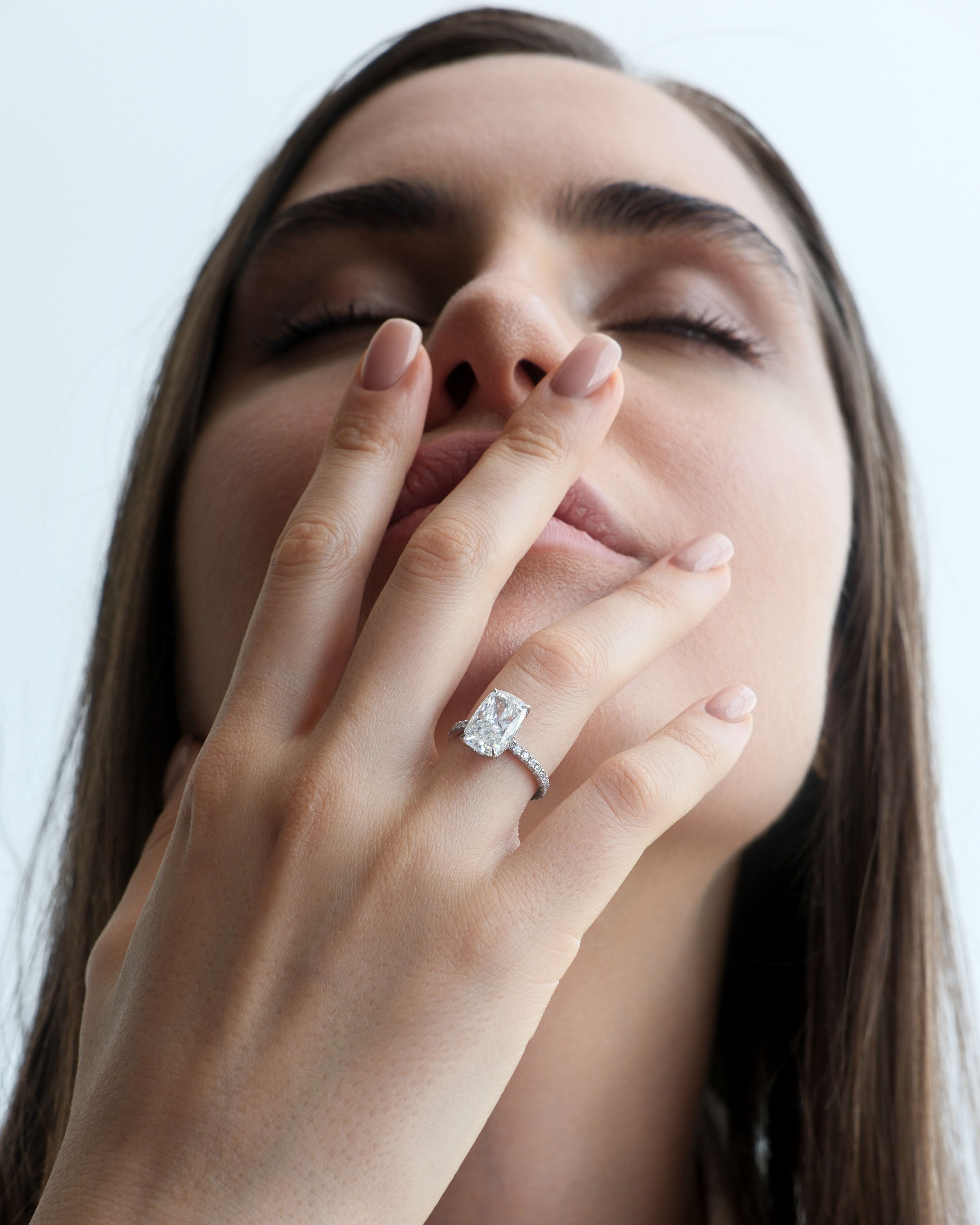 AYO Solitaire – 4 ct Long Cushion